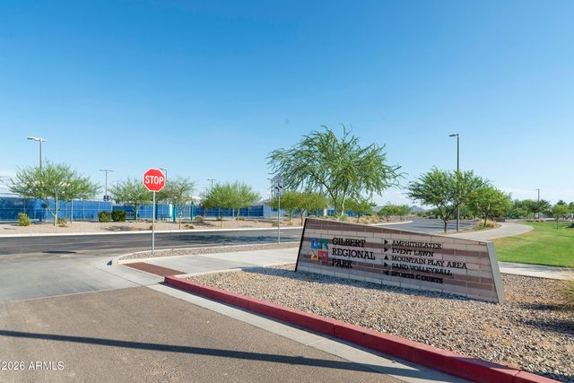 3811 E LODGEPOLE Drive, Gilbert, AZ 85298