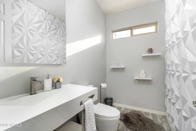 3811 E LODGEPOLE Drive, Gilbert, AZ 85298