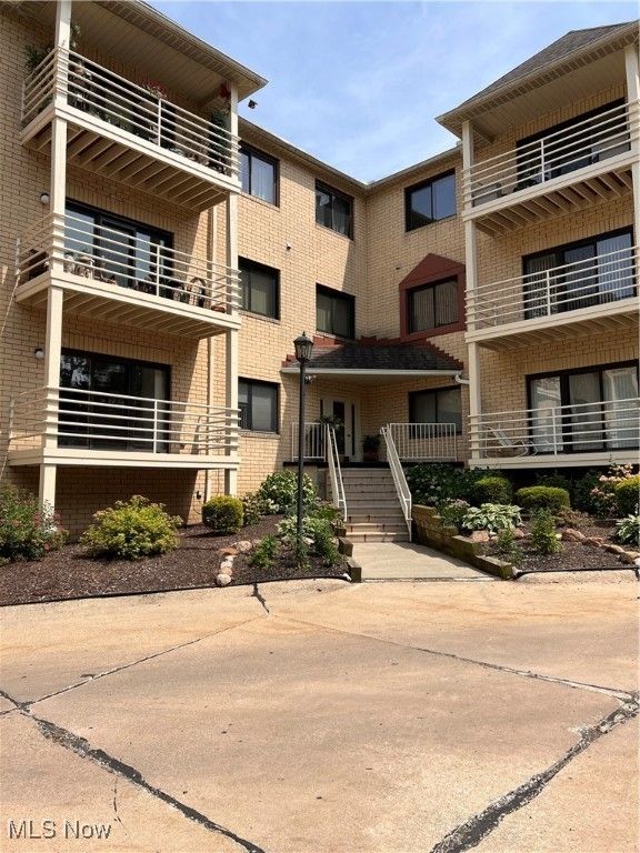 19510 Lorain Road 201, Fairview Park, OH 44126