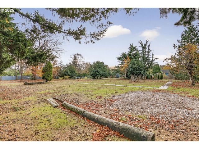1830 Ne 132ND Ave, Portland, OR 97230