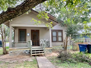 405 S WASHINGTON AVE, New Braunfels, TX 78130
