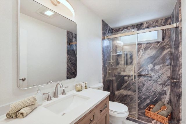 644 A Lado De Loma, Vista, CA 92083