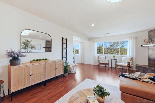 644 A Lado De Loma, Vista, CA 92083