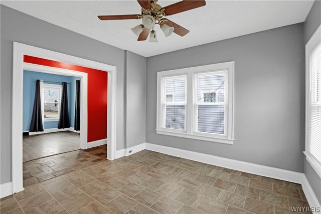 2915 Porter Road, Niagara Falls, NY 14305