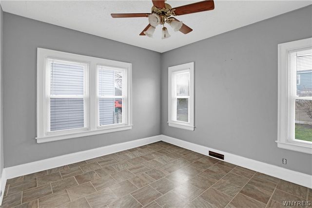 2915 Porter Road, Niagara Falls, NY 14305