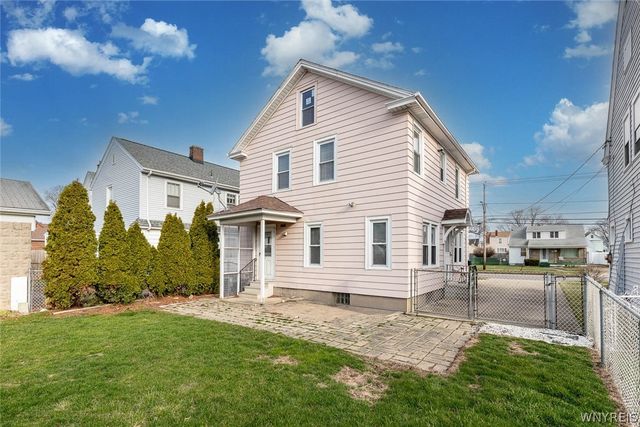 2915 Porter Road, Niagara Falls, NY 14305