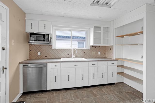 2915 Porter Road, Niagara Falls, NY 14305