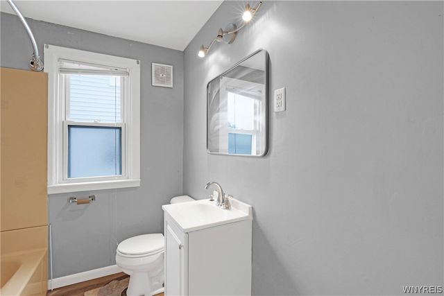 2915 Porter Road, Niagara Falls, NY 14305