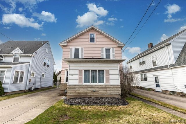 2915 Porter Road, Niagara Falls, NY 14305