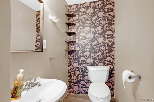 2915 Porter Road, Niagara Falls, NY 14305