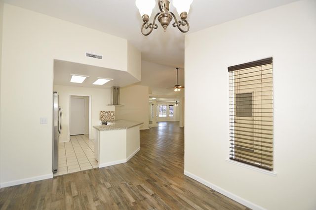 1879 E El Paso Avenue, Fresno, CA 93720