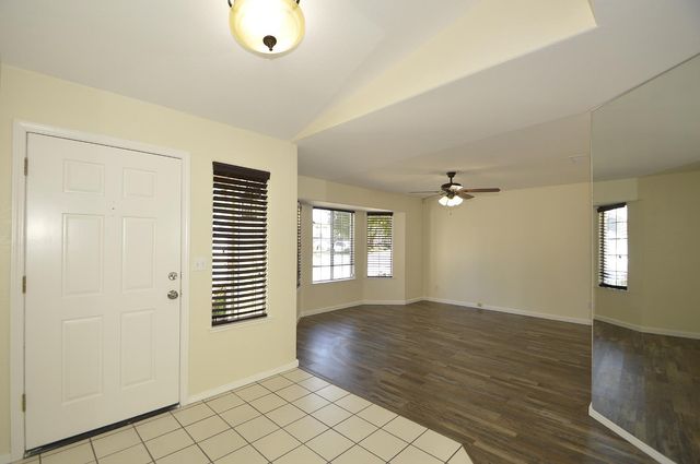 1879 E El Paso Avenue, Fresno, CA 93720