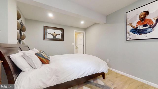 2228 S ST NE, Washington, DC 20002