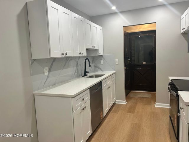140 Amberly Drive J, Englishtown, NJ 07726