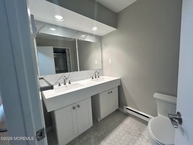 140 Amberly Drive J, Englishtown, NJ 07726