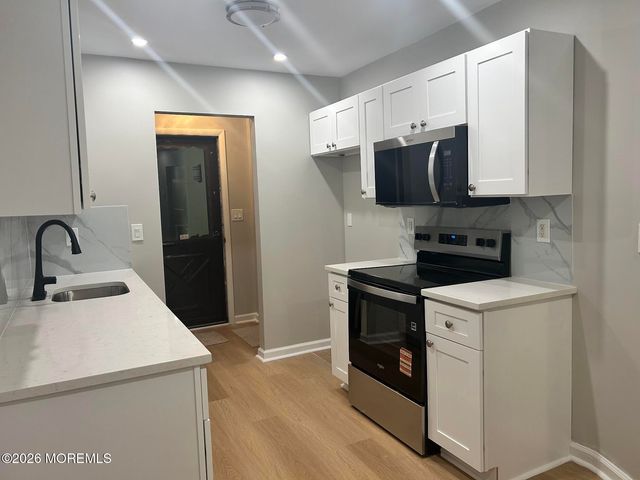 140 Amberly Drive J, Englishtown, NJ 07726