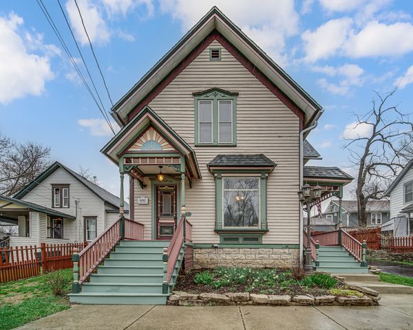 268 Seneca Street, Elgin, IL 60120