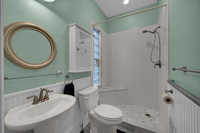 268 Seneca Street, Elgin, IL 60120