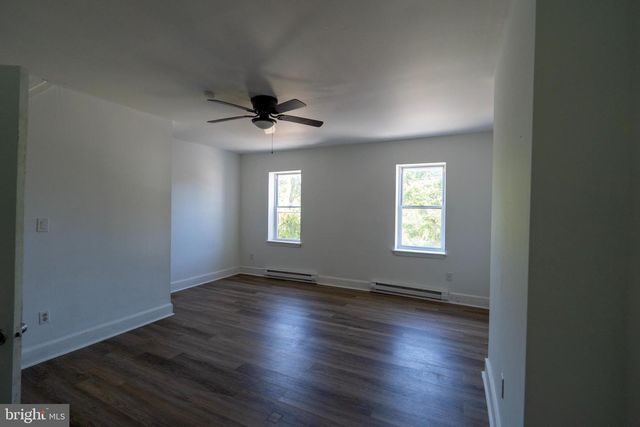 715 W 8TH ST, Wilmington, DE 19801