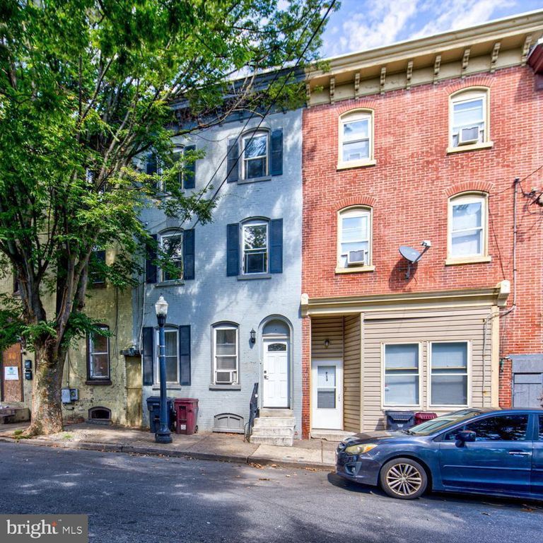 715 W 8TH ST, Wilmington, DE 19801