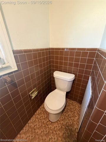 17889 BONSTELLE Avenue, Southfield, MI 48075