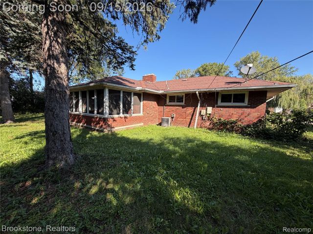 17889 BONSTELLE Avenue, Southfield, MI 48075