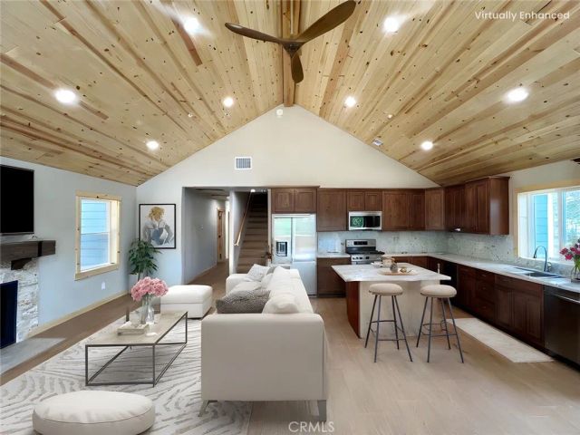 810 Villa Grove Avenue, Big Bear City, CA 92314