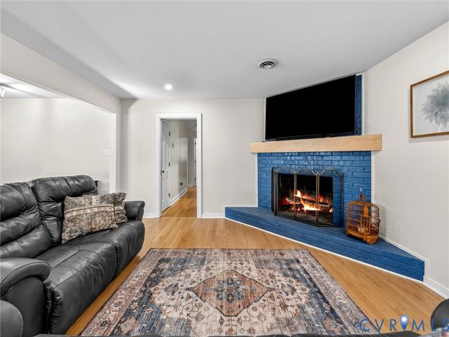 501 Paddington Dr, Midlothian, VA 23114