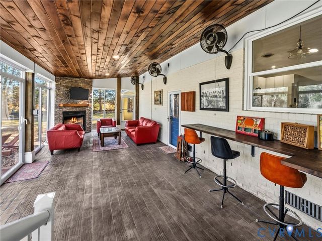 501 Paddington Dr, Midlothian, VA 23114