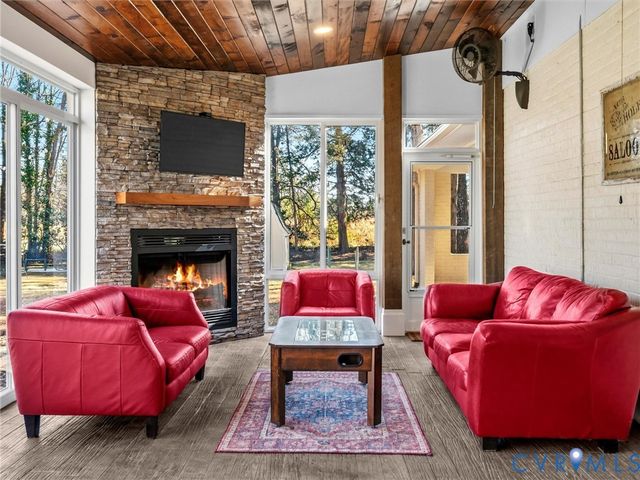 501 Paddington Dr, Midlothian, VA 23114