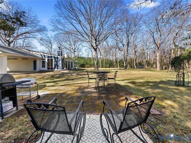 501 Paddington Dr, Midlothian, VA 23114