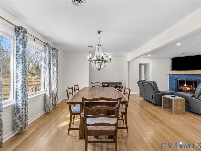 501 Paddington Dr, Midlothian, VA 23114