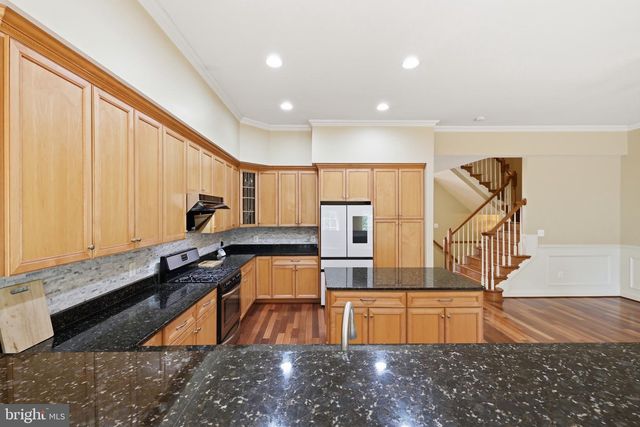 6403 VELLIETY LN, Springfield, VA 22152