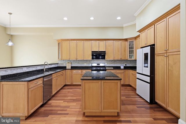 6403 VELLIETY LN, Springfield, VA 22152