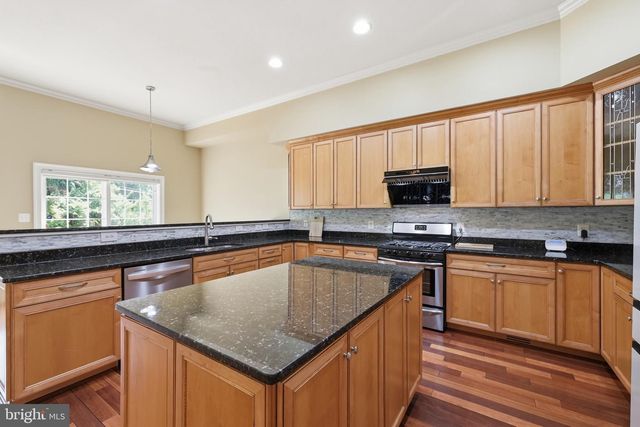 6403 VELLIETY LN, Springfield, VA 22152