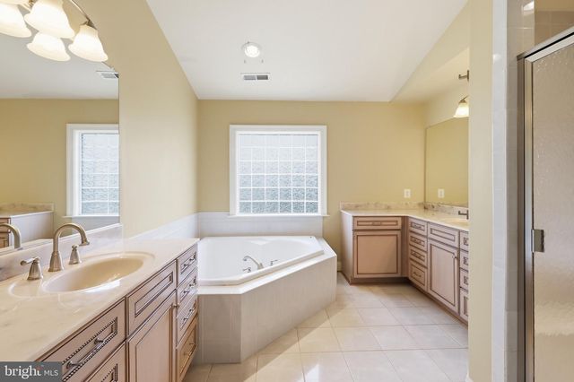 6403 VELLIETY LN, Springfield, VA 22152