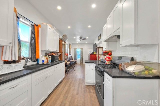 6915 Bonsallo, Lake Los Angeles, CA 90044