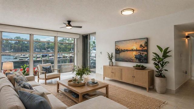 1700 NW N River Dr 106, Miami, FL 33125