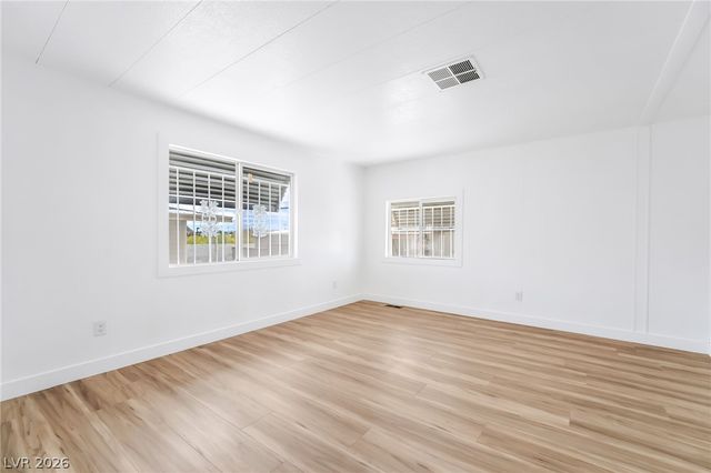 4684 Royal Ridge Way, Las Vegas, NV 89103