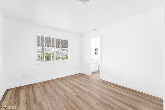 4684 Royal Ridge Way, Las Vegas, NV 89103
