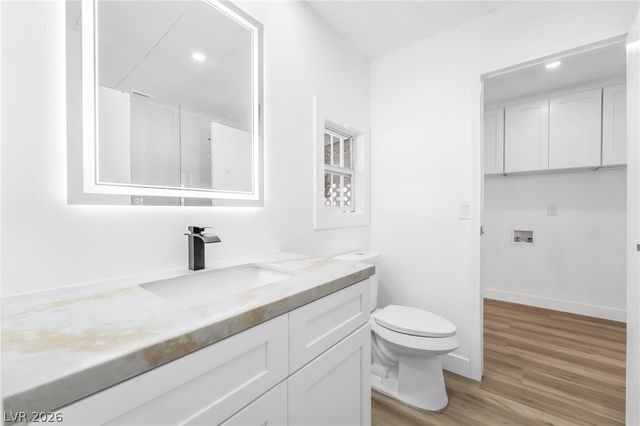 4684 Royal Ridge Way, Las Vegas, NV 89103