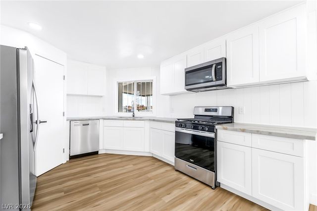 4684 Royal Ridge Way, Las Vegas, NV 89103