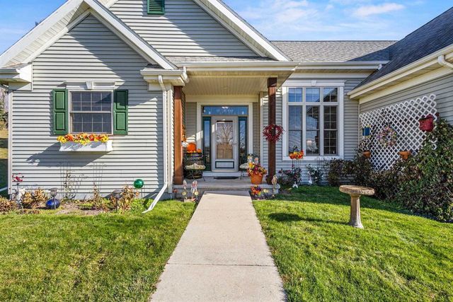 W2608 Menominee Drive, Markesan, WI 53968