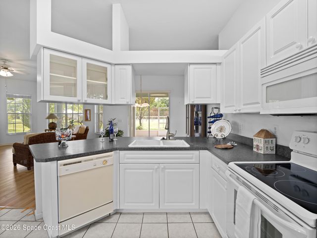 107 Larchmont Terrace W, Sebastian, FL 32958