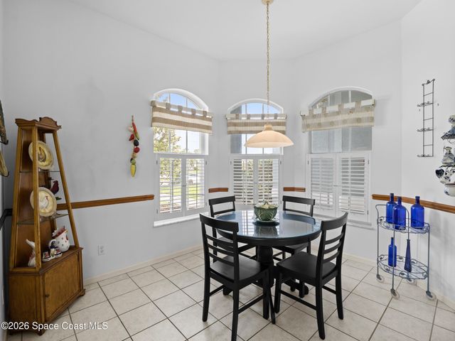 107 Larchmont Terrace W, Sebastian, FL 32958