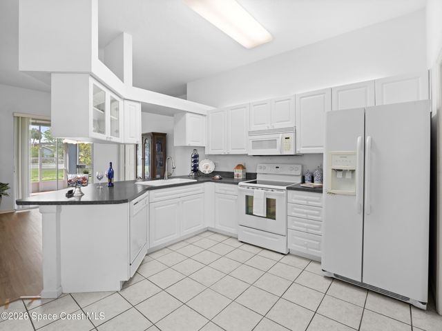 107 Larchmont Terrace W, Sebastian, FL 32958