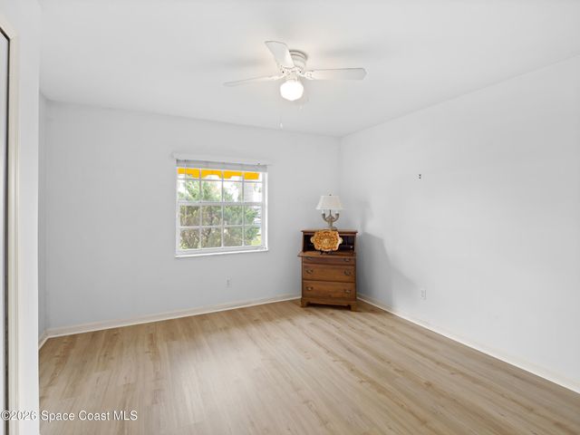 107 Larchmont Terrace W, Sebastian, FL 32958