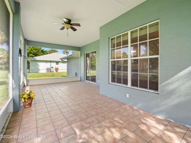 107 Larchmont Terrace W, Sebastian, FL 32958