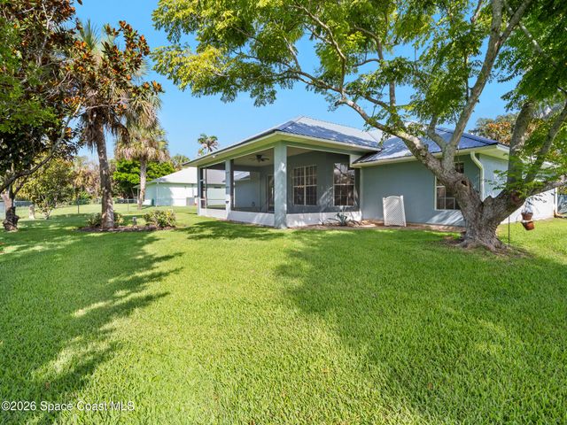 107 Larchmont Terrace W, Sebastian, FL 32958