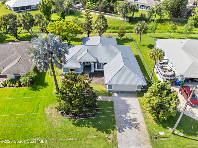 107 Larchmont Terrace W, Sebastian, FL 32958